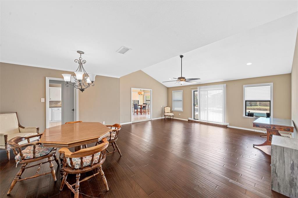 1505 Jane Lane Property Photo 4