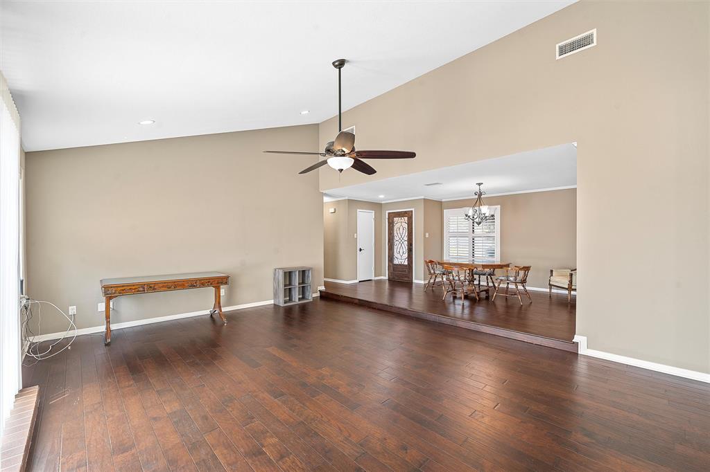 1505 Jane Lane Property Photo 6