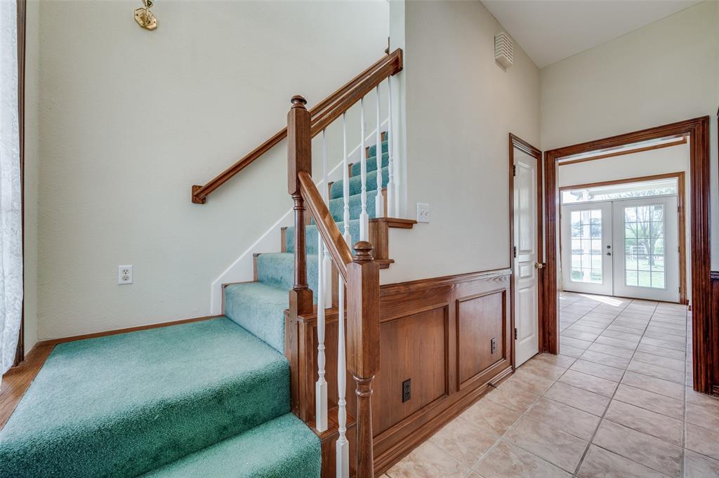 10200 Zipper Road Property Photo 18