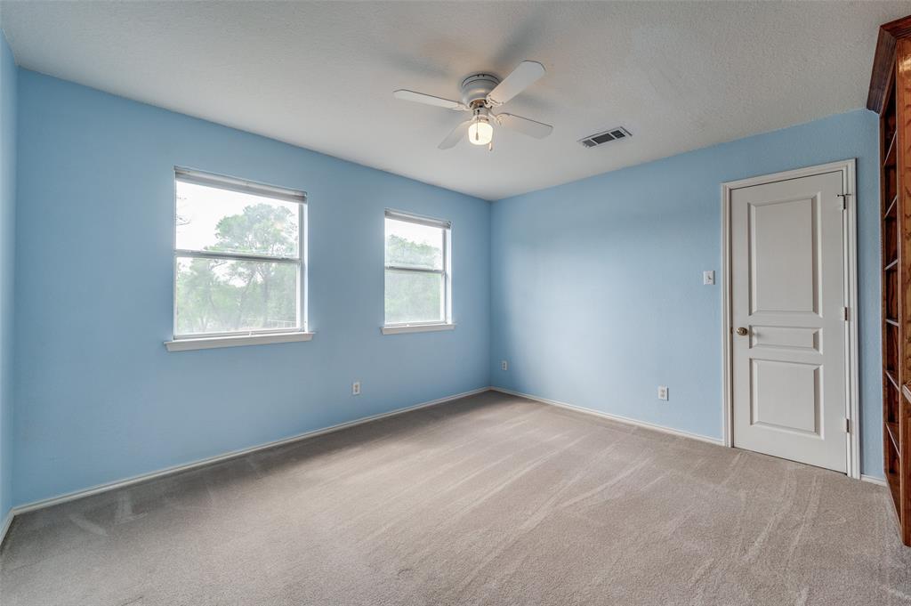10200 Zipper Road Property Photo 24