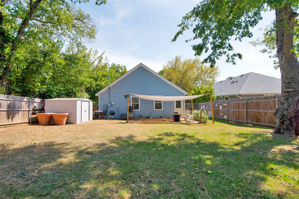 319 W Johnson Street Property Photo 24