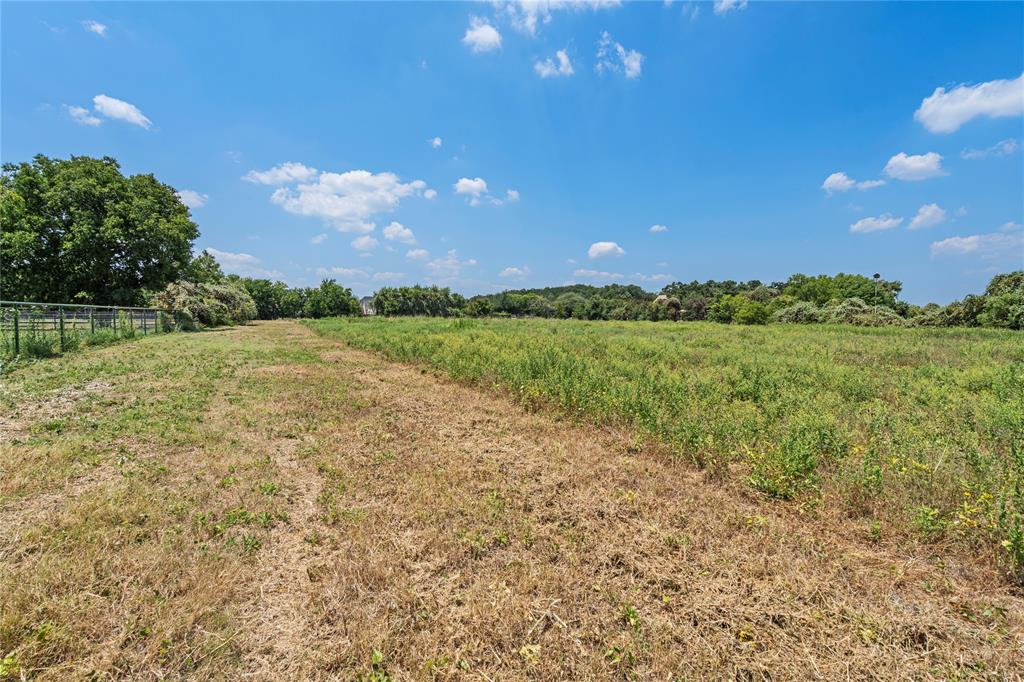 5744 Westworth Boulevard Property Photo 4