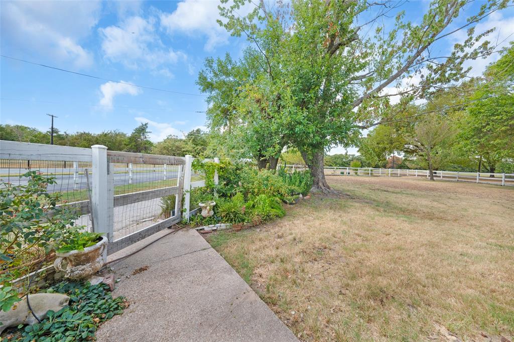 10803 Fm 1565 Property Photo 4