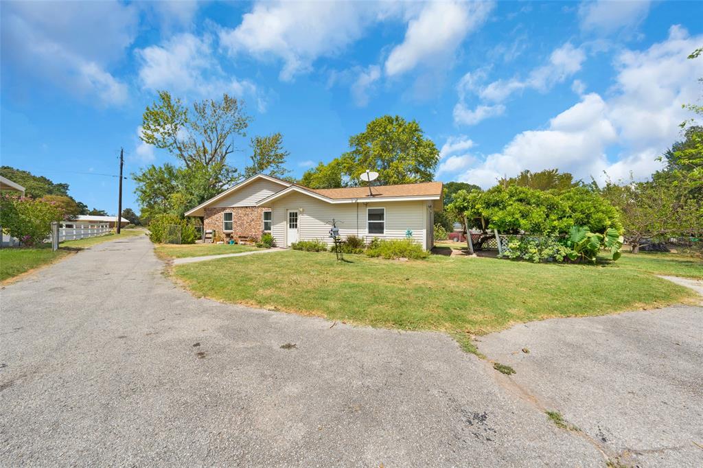 10803 Fm 1565 Property Photo 29