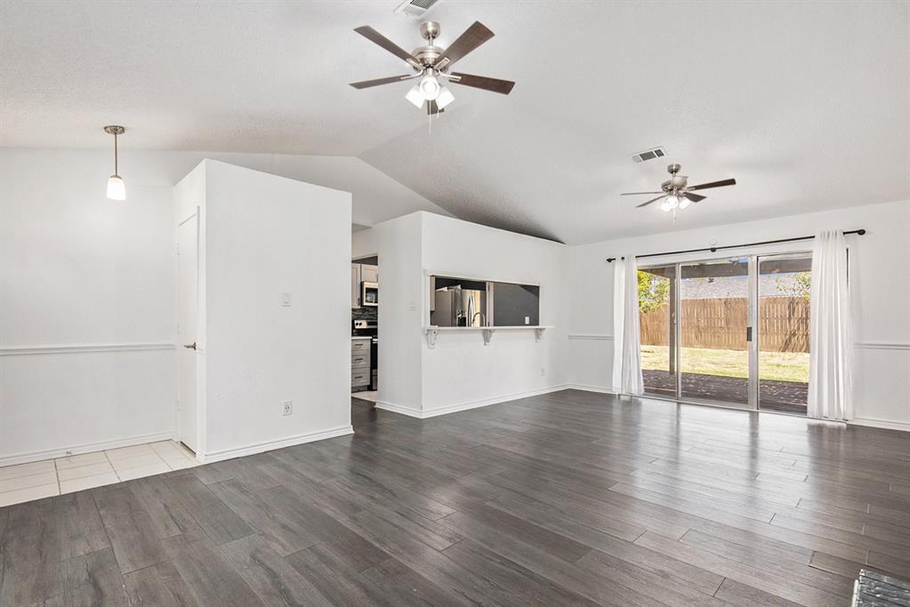 7320 Strawberry Way Property Photo 6