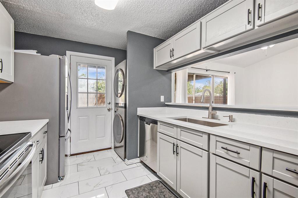 7320 Strawberry Way Property Photo 10