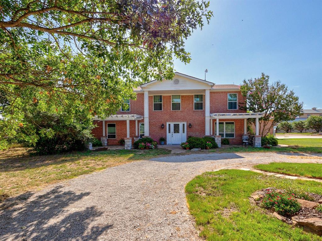 5850 Mineral Wells Highway