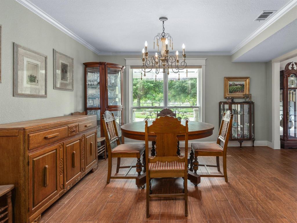 5850 Mineral Wells Highway Property Photo 10