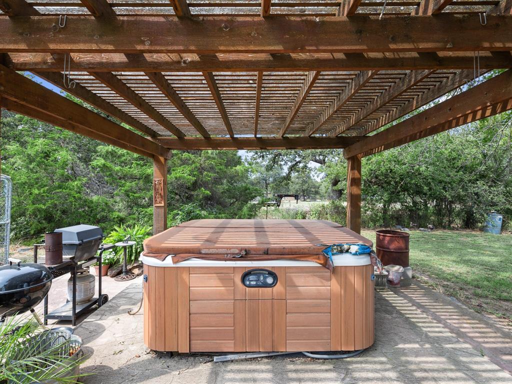 5850 Mineral Wells Highway Property Photo 24