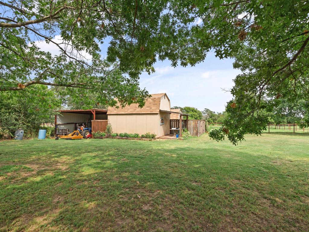 5850 Mineral Wells Highway Property Photo 25