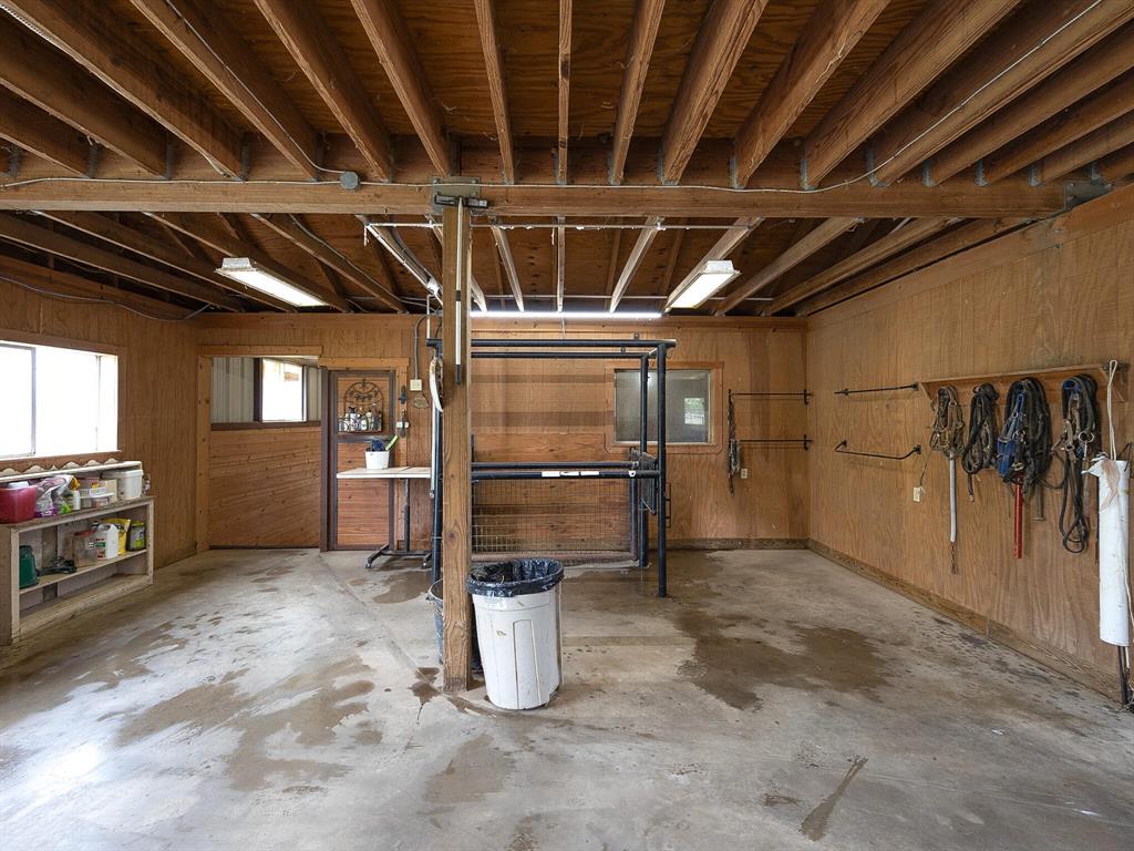 5850 Mineral Wells Highway Property Photo 27