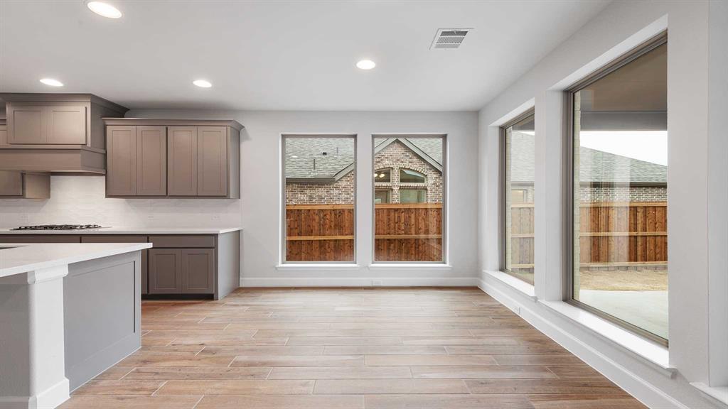 1738 Hillside Stroll Drive Property Photo 10
