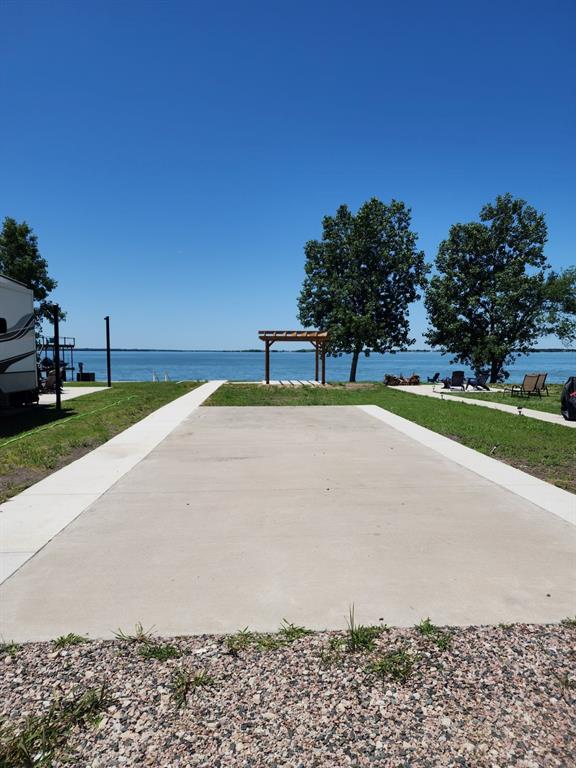 6452 Peninsula Road Property Photo 2