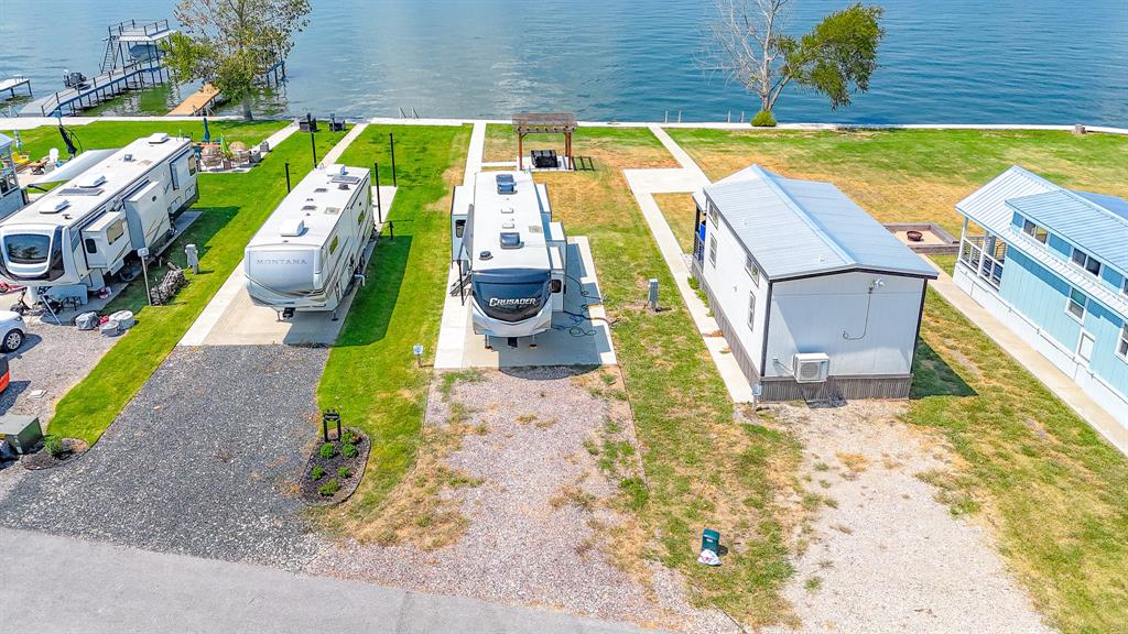 6452 Peninsula Road Property Photo 3
