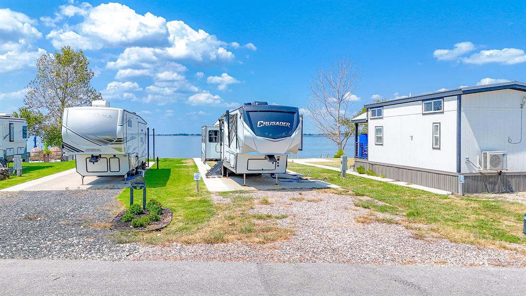 6452 Peninsula Road Property Photo 4
