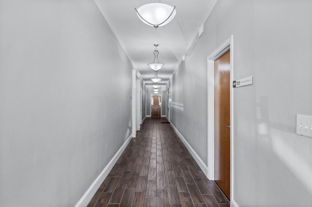 1125 S Ball Street Property Photo 3