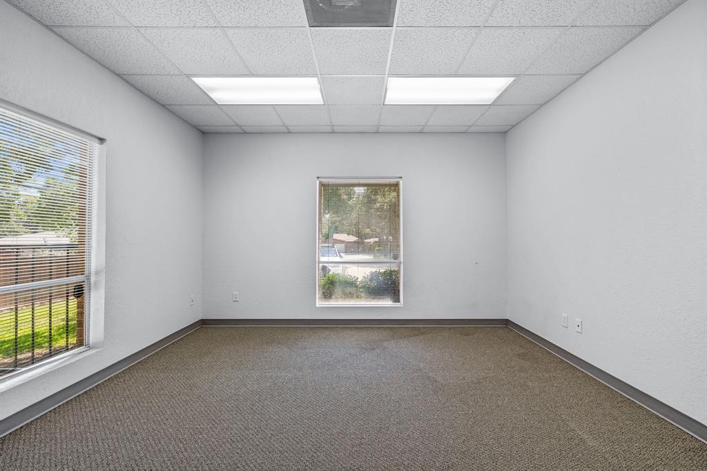 1125 S Ball Street Property Photo 7