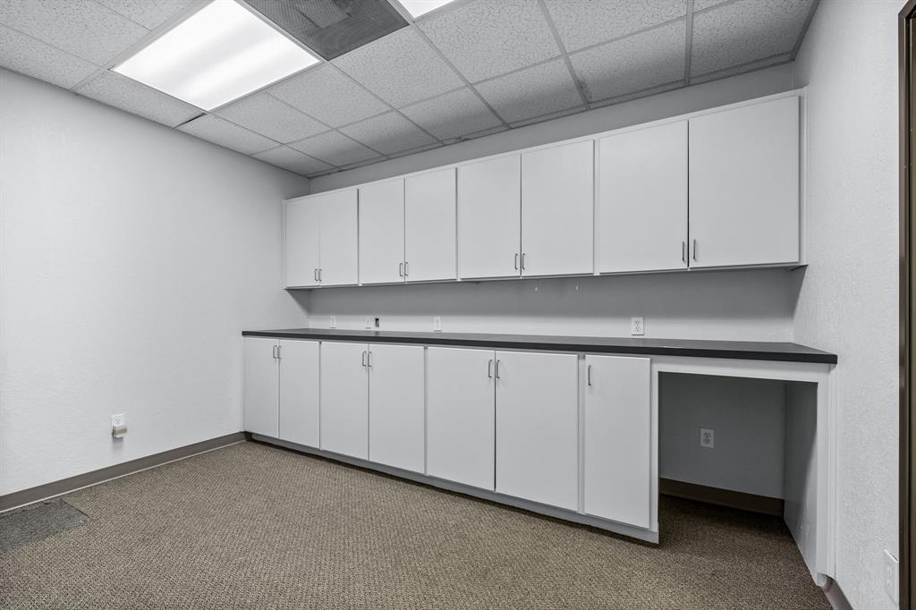 1125 S Ball Street Property Photo 8