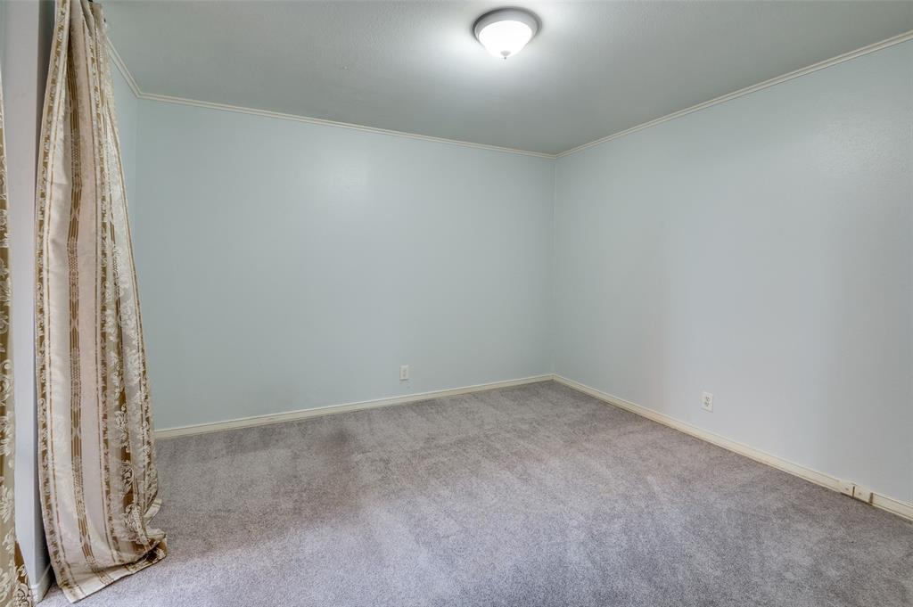 540 E Avenue J Property Photo 20