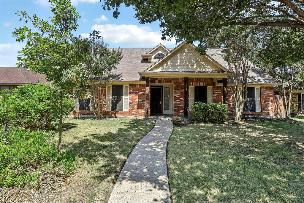 2521 Kimberly Drive Property Photo 2