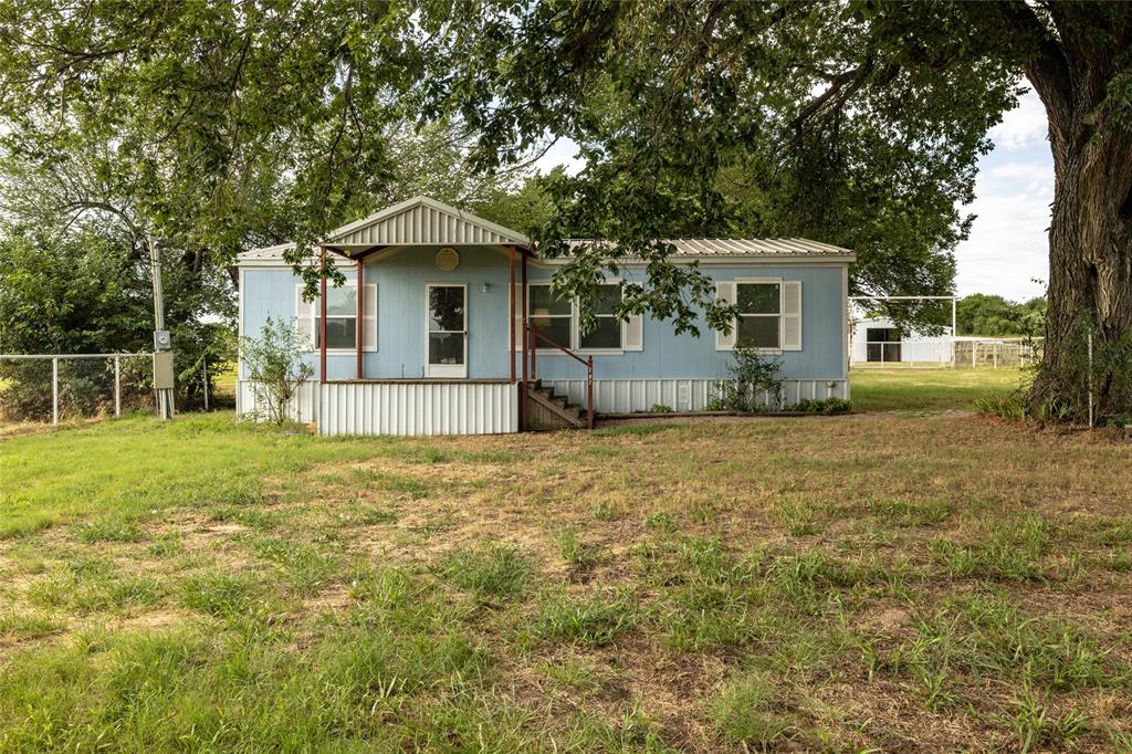 207 Lazy B Lane Property Photo 2