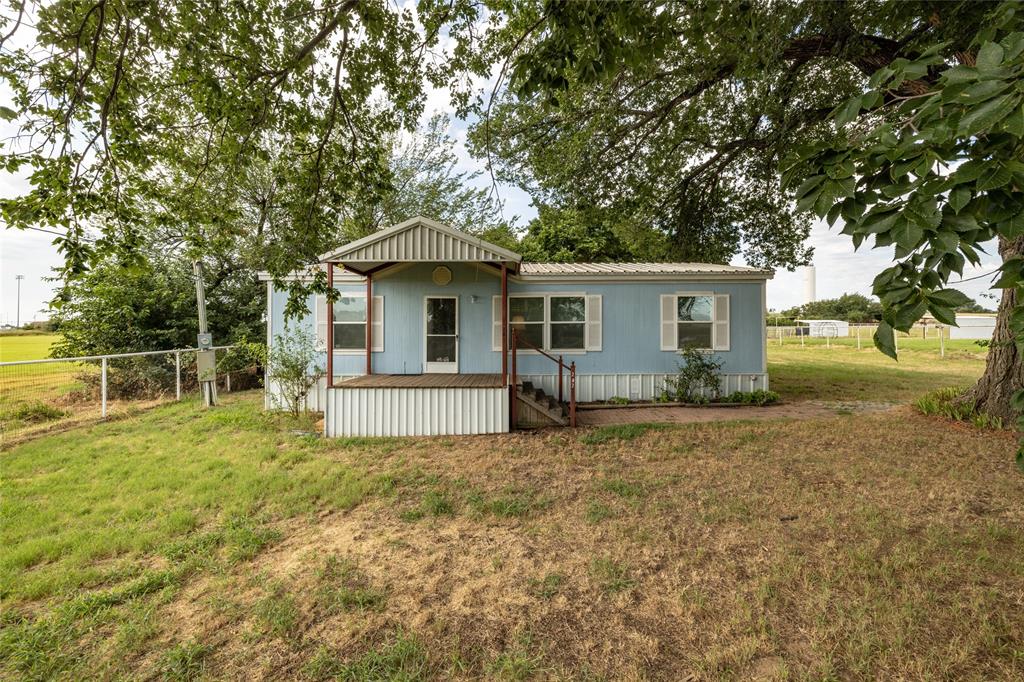 207 Lazy B Lane Property Photo 5