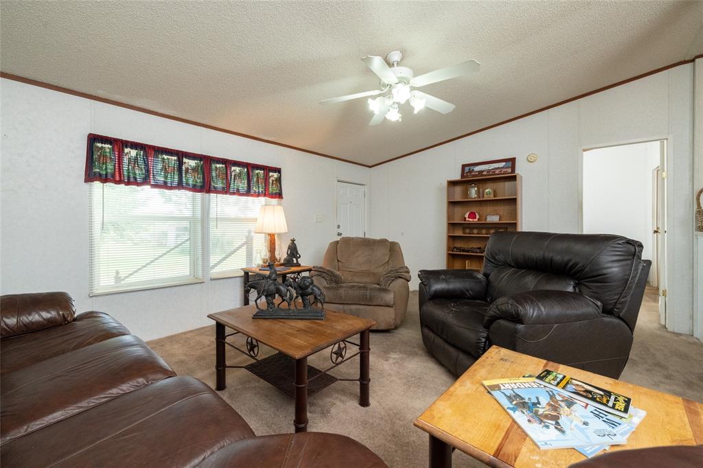207 Lazy B Lane Property Photo 7