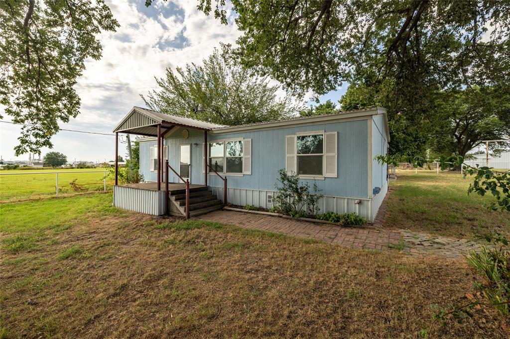 207 Lazy B Lane Property Photo 8
