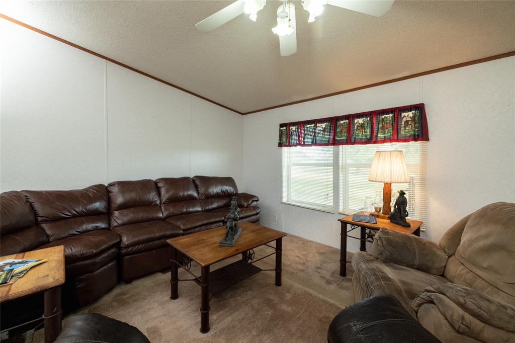 207 Lazy B Lane Property Photo 9