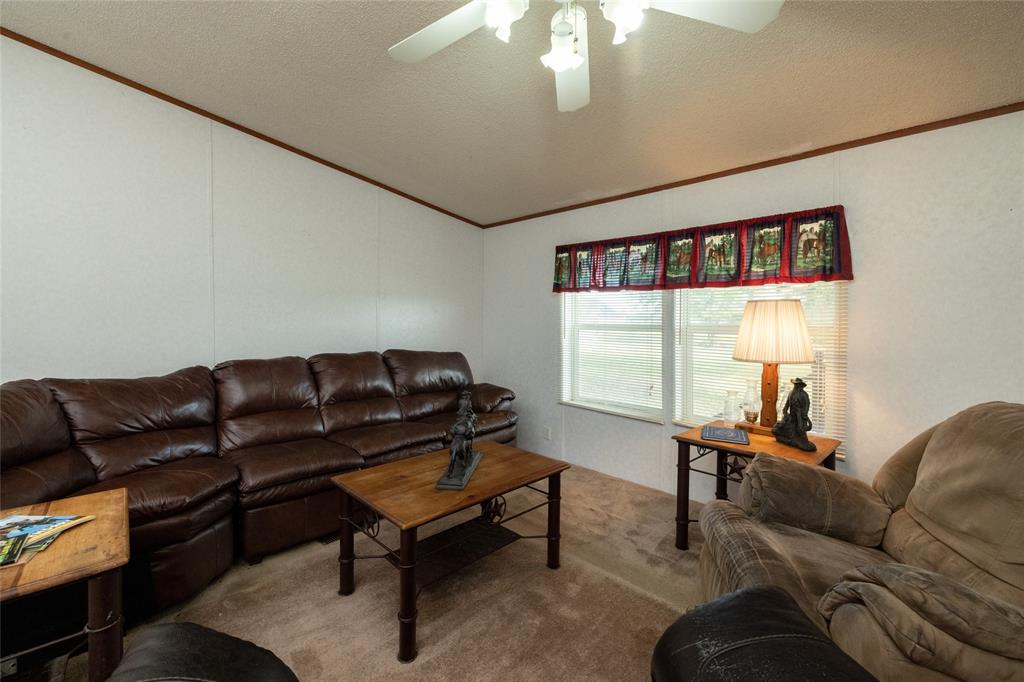 207 Lazy B Lane Property Photo 12