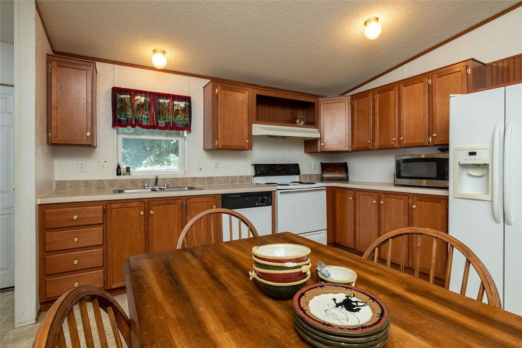 207 Lazy B Lane Property Photo 16