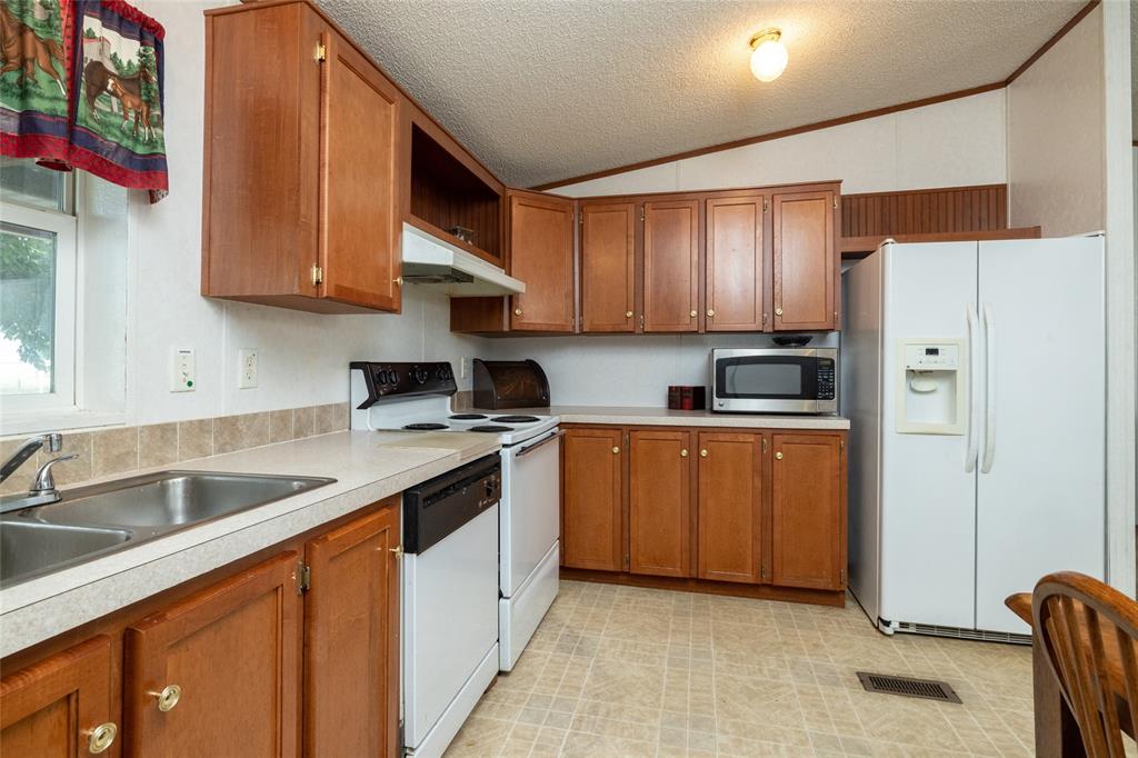 207 Lazy B Lane Property Photo 19