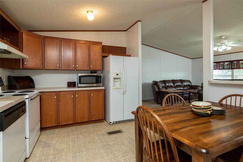 207 Lazy B Lane Property Photo 20