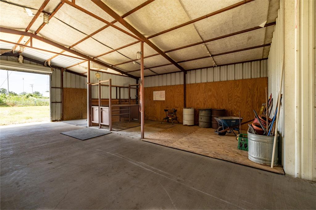 207 Lazy B Lane Property Photo 34