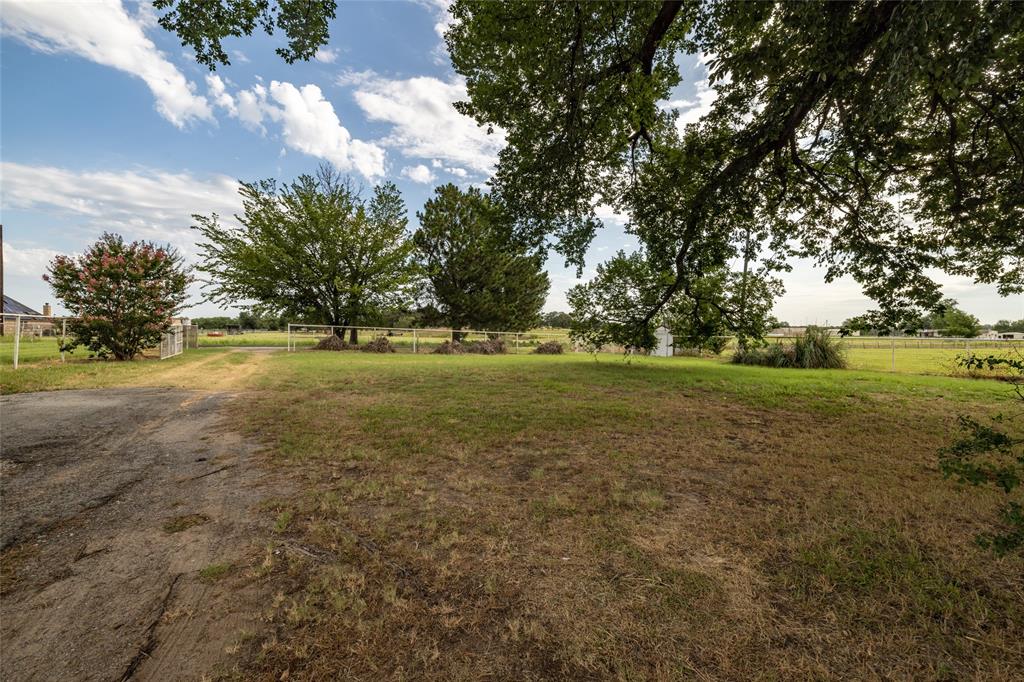 207 Lazy B Lane Property Photo 39