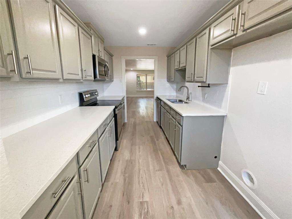 14027 Brookgreen Drive Property Photo 11