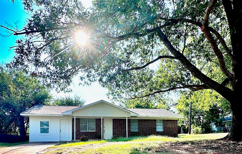 1215 Indiana Street Property Photo 1
