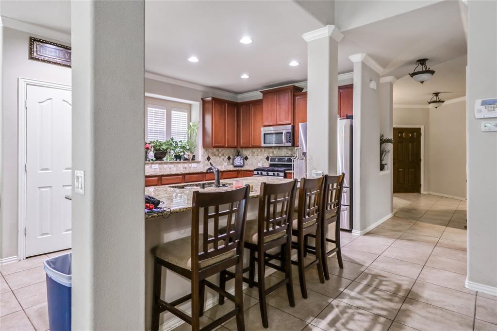 508 Glen Cove Court Property Photo 4