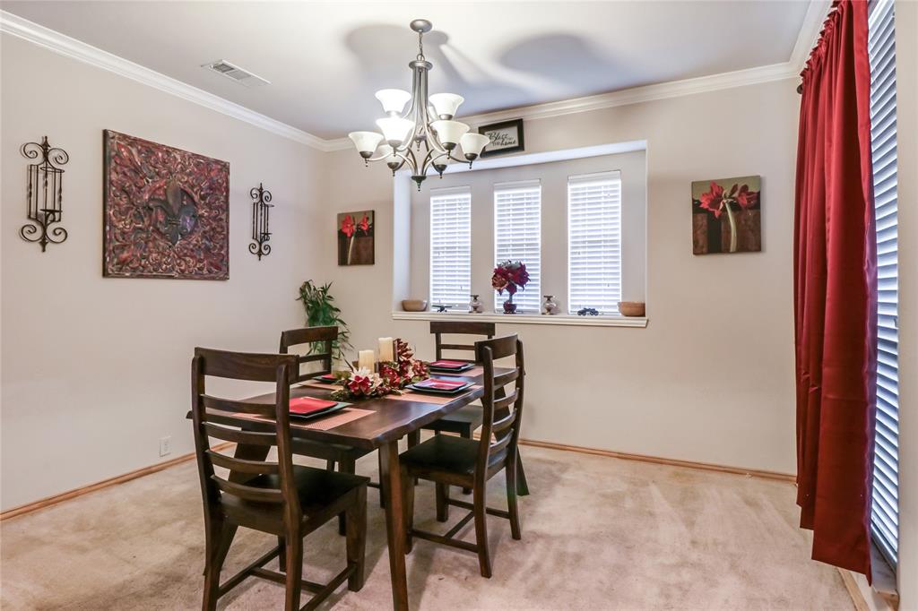 508 Glen Cove Court Property Photo 9