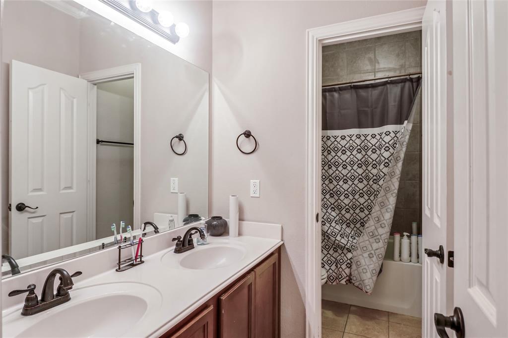 508 Glen Cove Court Property Photo 24