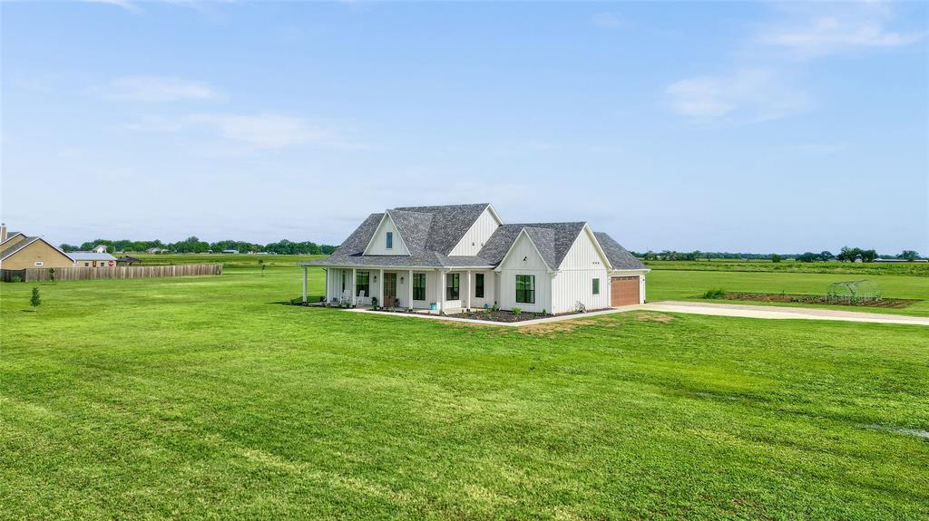 1553 South Road Property Photo 5