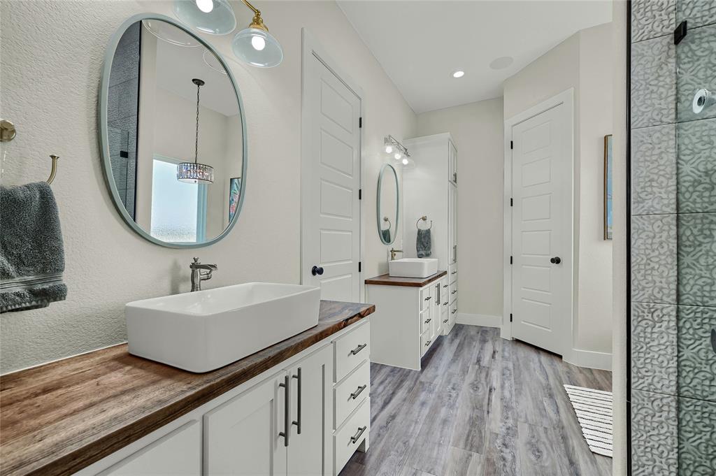 1553 South Road Property Photo 26