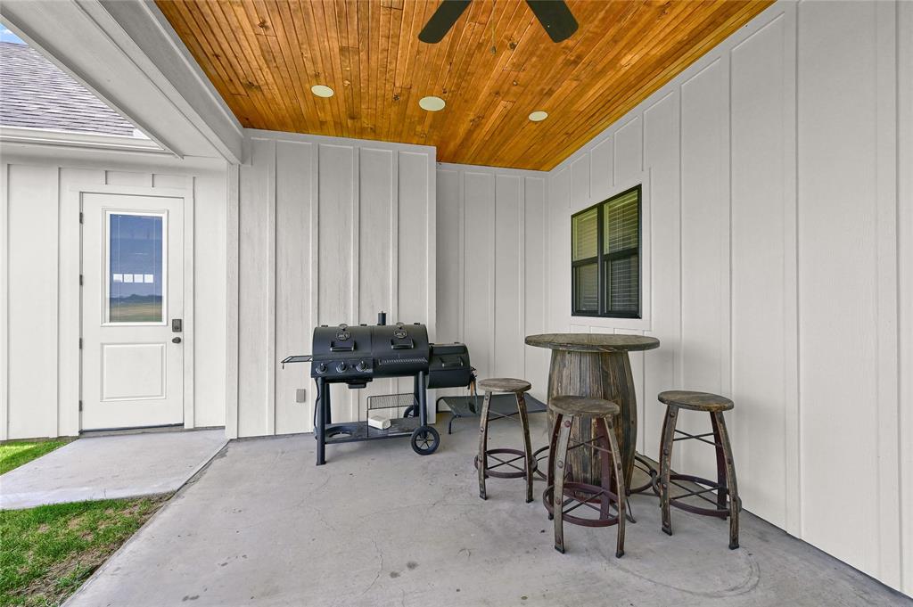 1553 South Road Property Photo 34