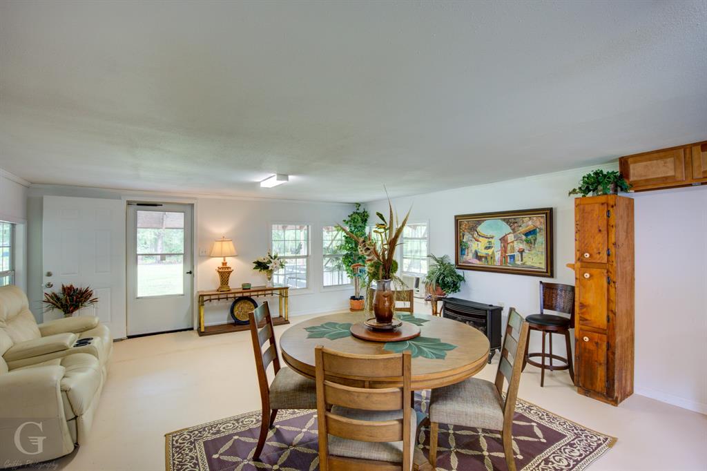 121 Willow Street Property Photo 4