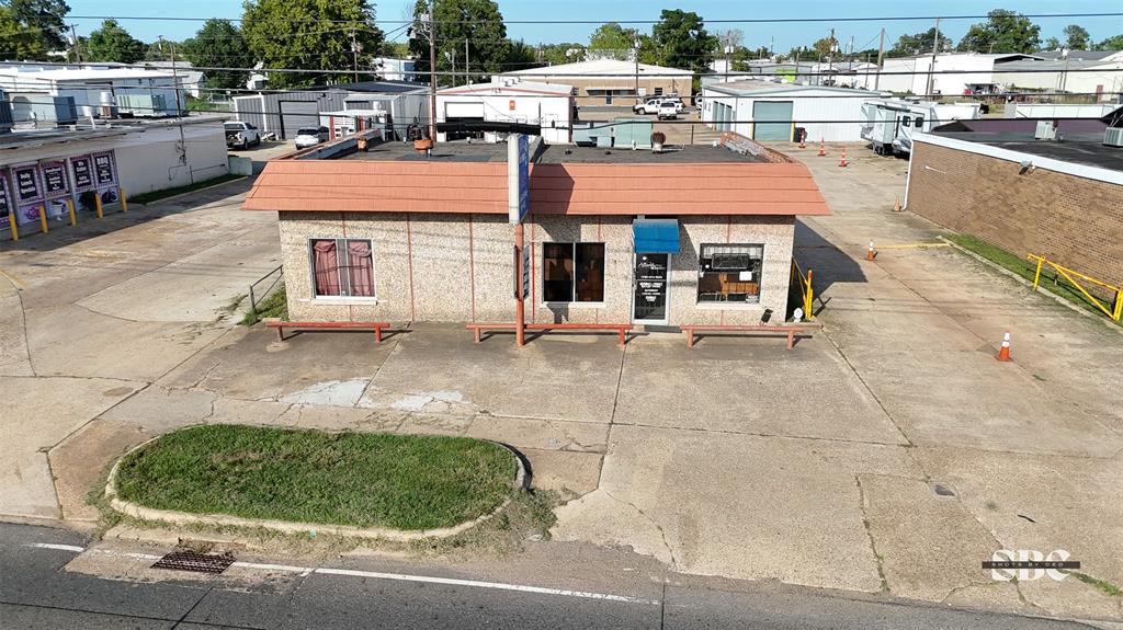 1134 N Market Street Property Photo 3