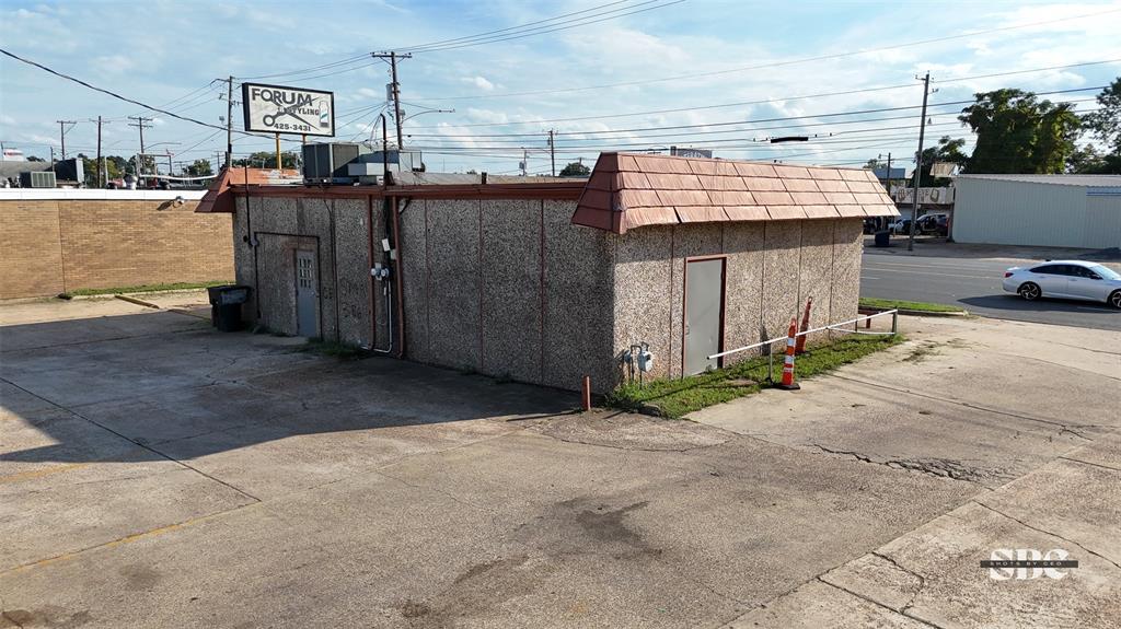 1134 N Market Street Property Photo 5