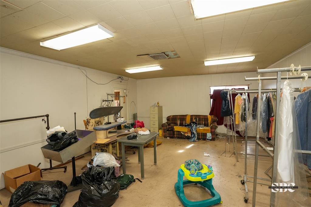 1134 N Market Street Property Photo 12