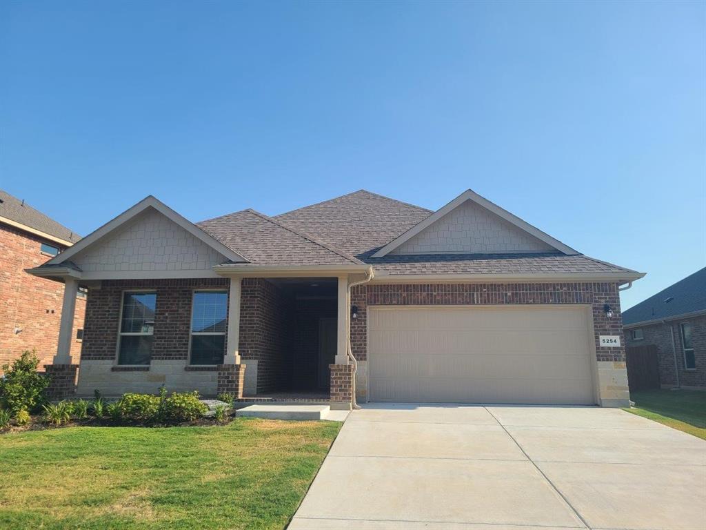 5254 Crystal Lake Avenue Property Photo 1