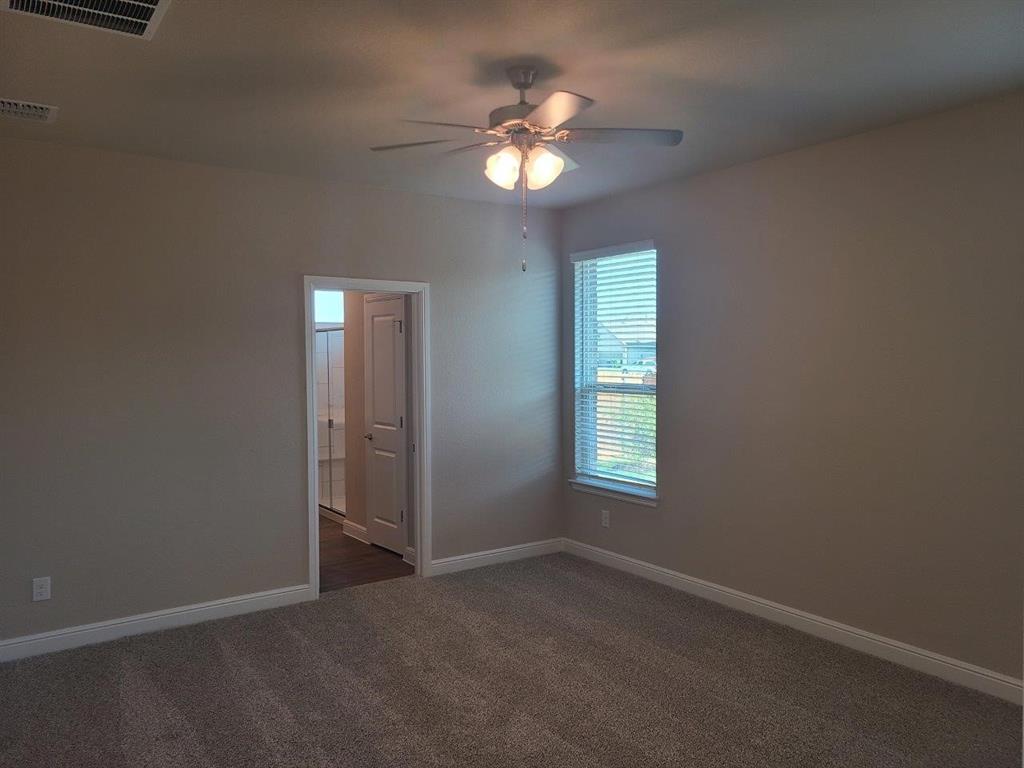 5254 Crystal Lake Avenue Property Photo 5