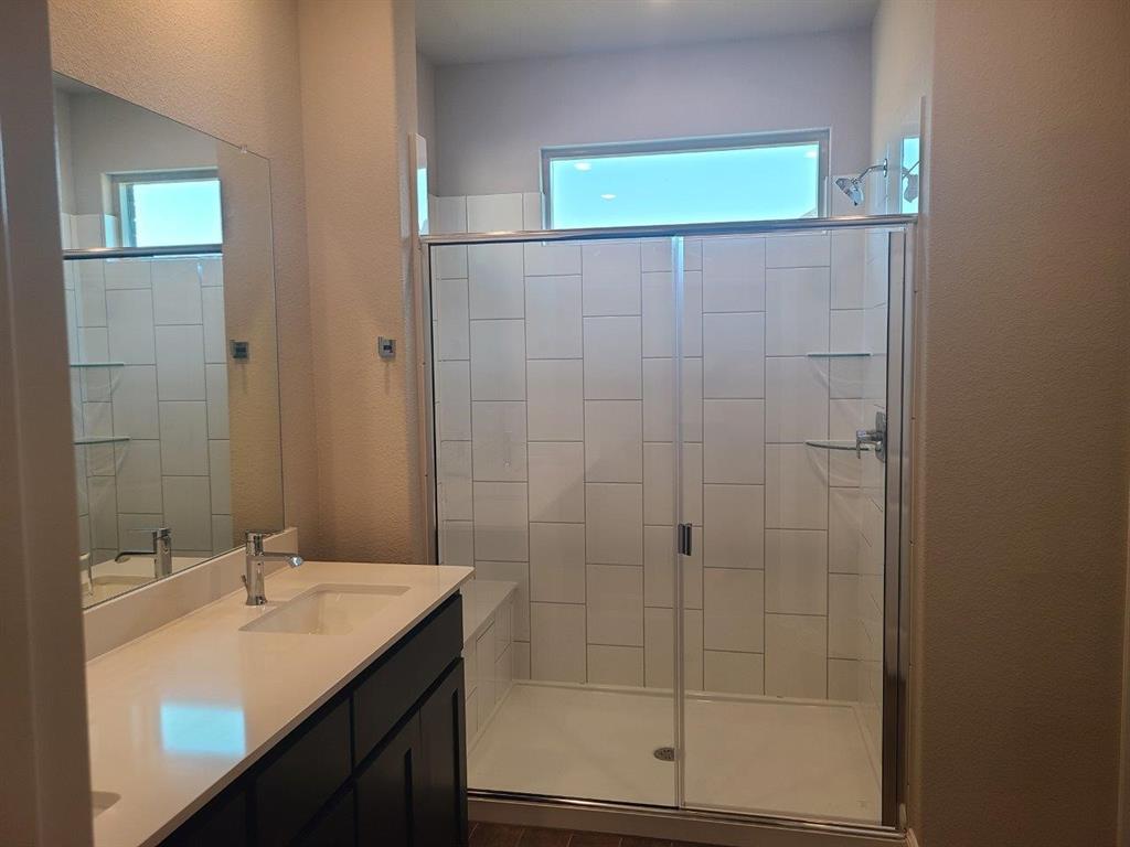 5254 Crystal Lake Avenue Property Photo 7